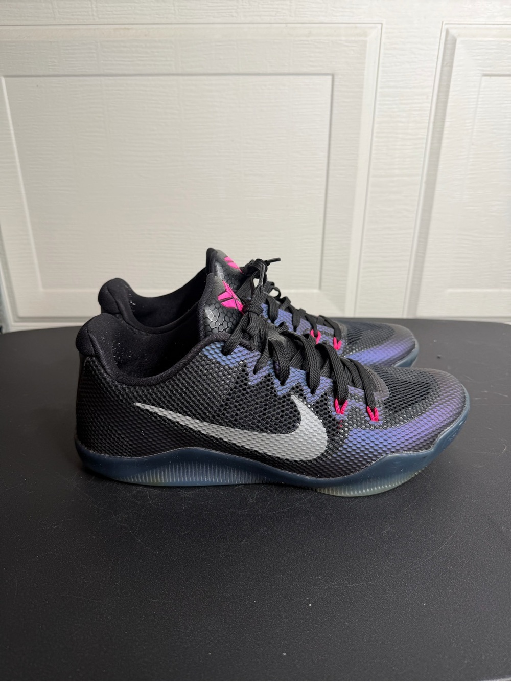 Nike Kobe 11 XI Low Invisibility Cloak Black Pink Purple 836183-005 Mens Size 10
